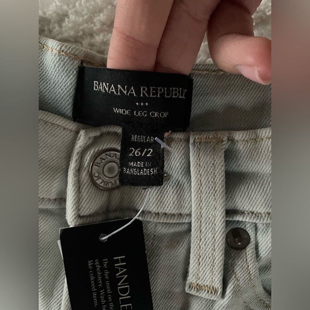 Banana Republic Wide-Leg Crop Jean - Picture 9 of 16
